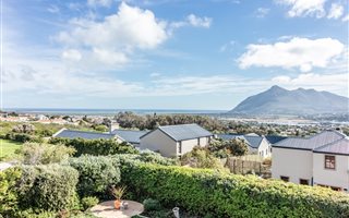 4 Bedroom House in Fish Hoek