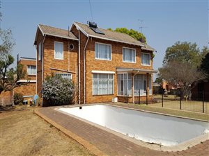 4 Bed House in Pollak Park