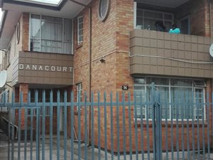 2 Bed Apartment in Krugersdorp Central