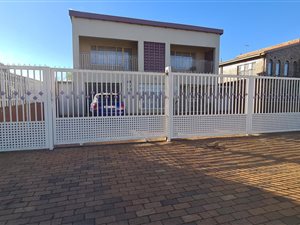 5 Bed House in Lenasia