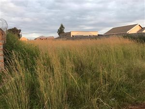 630 m² Land available in Villa Liza
