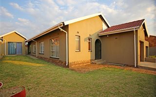 5 Bedroom House in Diepkloof