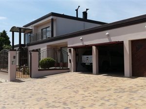 4 Bed House in Rouxville