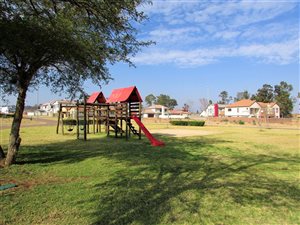 505 m² Land available in Century Manor Estate