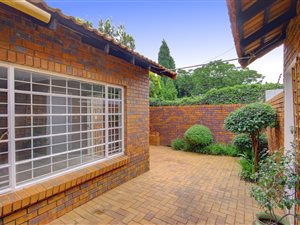 2 Bed Apartment in Ferndale