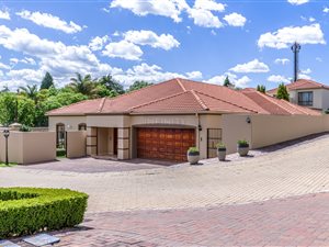3 Bed Townhouse in Morningside Manor