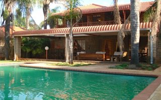 4 Bedroom House in Olympus