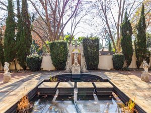 6 Bed House in Saxonwold
