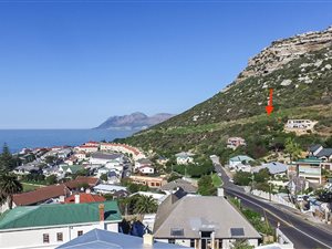 371 m² Land available in Kalk Bay