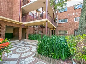 2 Bed Apartment in Robindale