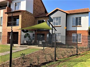 2 Bed House in Karen Park