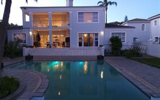 5 Bedroom House in Paradise
