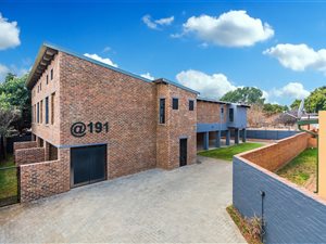 2 Bed Duplex in Lyttelton Manor