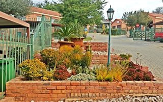 4 Bedroom Townhouse in Elandsrand