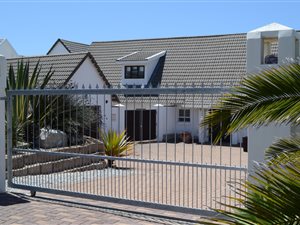 4 Bed House in St Francis Bay Canals