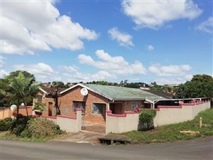4 Bed House in Whetstone