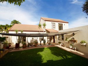 5 Bed House in Bothasig