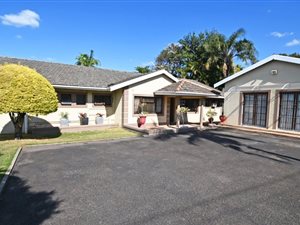 4 Bed House in Cowies Hill