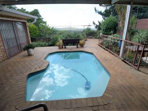 5 Bed House in Dawnview