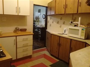 4 Bed House in Shallcross