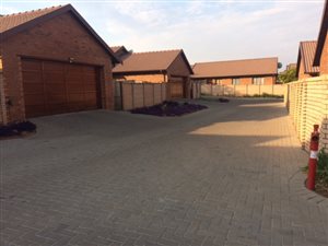 3 Bed House in Equestria