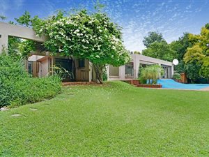 1 Bedroom Garden Cottage in Linden