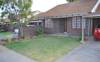2 Bedroom Townhouse in Geelhoutpark