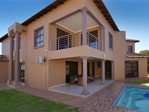 4 Bed Cluster in Country View