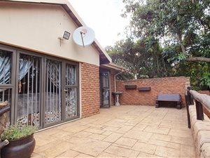 4 Bed House in Florauna
