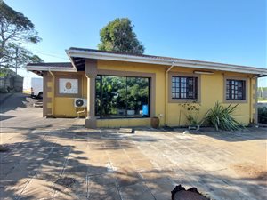 3 Bed House in Umhlatuzana