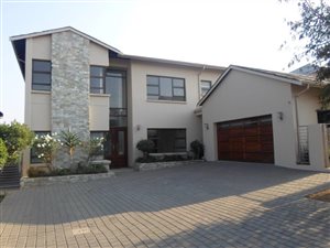5 Bed House in Waterfall Country Village