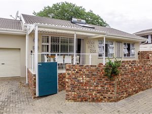 3 Bedroom Townhouse in Beacon Bay