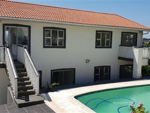 3 Bed Duplex in Bluff