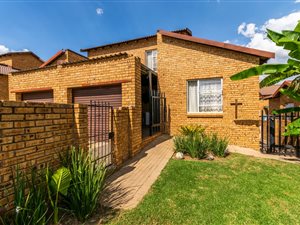 2 Bed Townhouse in Honey Park