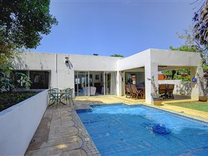 3 Bed House in East Town