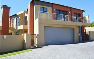 4 Bedroom Townhouse in Boskruin