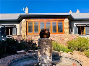 4 Bed House in Mossel Bay Central