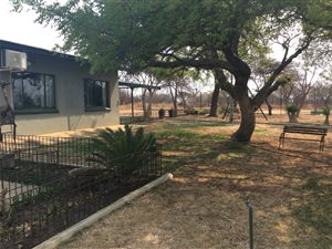 8 ha Farm in Tweefontein