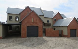 3 Bedroom Townhouse in Heritage Hill