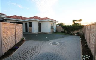 2 Bedroom Townhouse in Kwelera