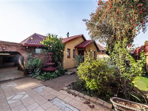 3 Bed House in Zakariyya Park