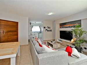 2 Bed Townhouse in Bedfordview