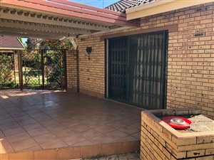 4 Bed House in Miederpark