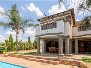 4 Bed House in Ruimsig AH