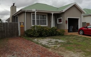 3 Bedroom House in Soneike