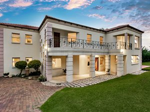 5 Bed House in Quellerina