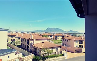 2 Bedroom Apartment in Burgundy Estate