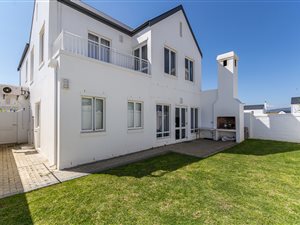 3 Bed House in Koelenbosch Country Estate