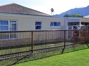 6 Bed House in George Central