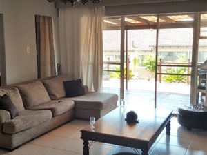 3 Bed Townhouse in Waterkloof Heights